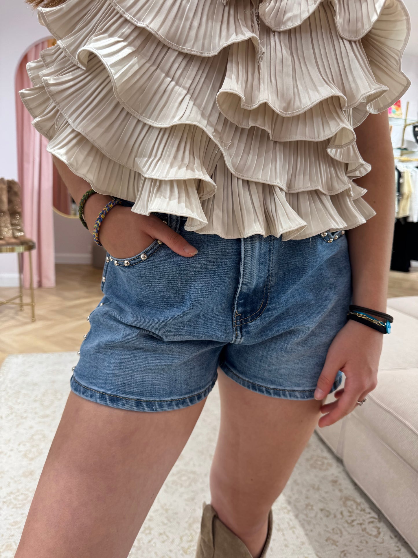 Short clous jean